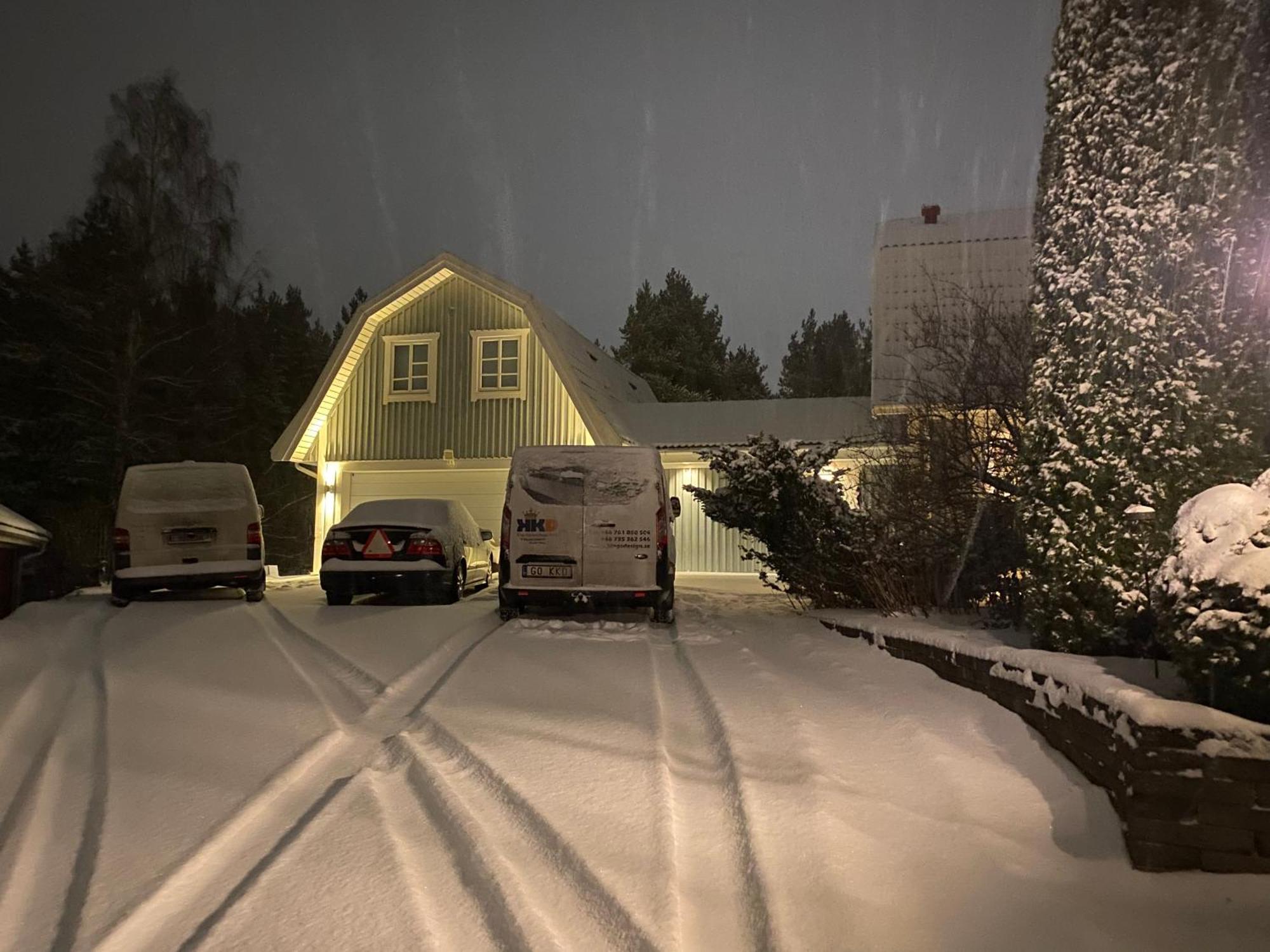 Hotel In Svalsaeter, Kallfors, Jaerna, Stockholm, 5 Min To Golf & 15 Min To Ytterjaerna Concerts Bagian luar foto