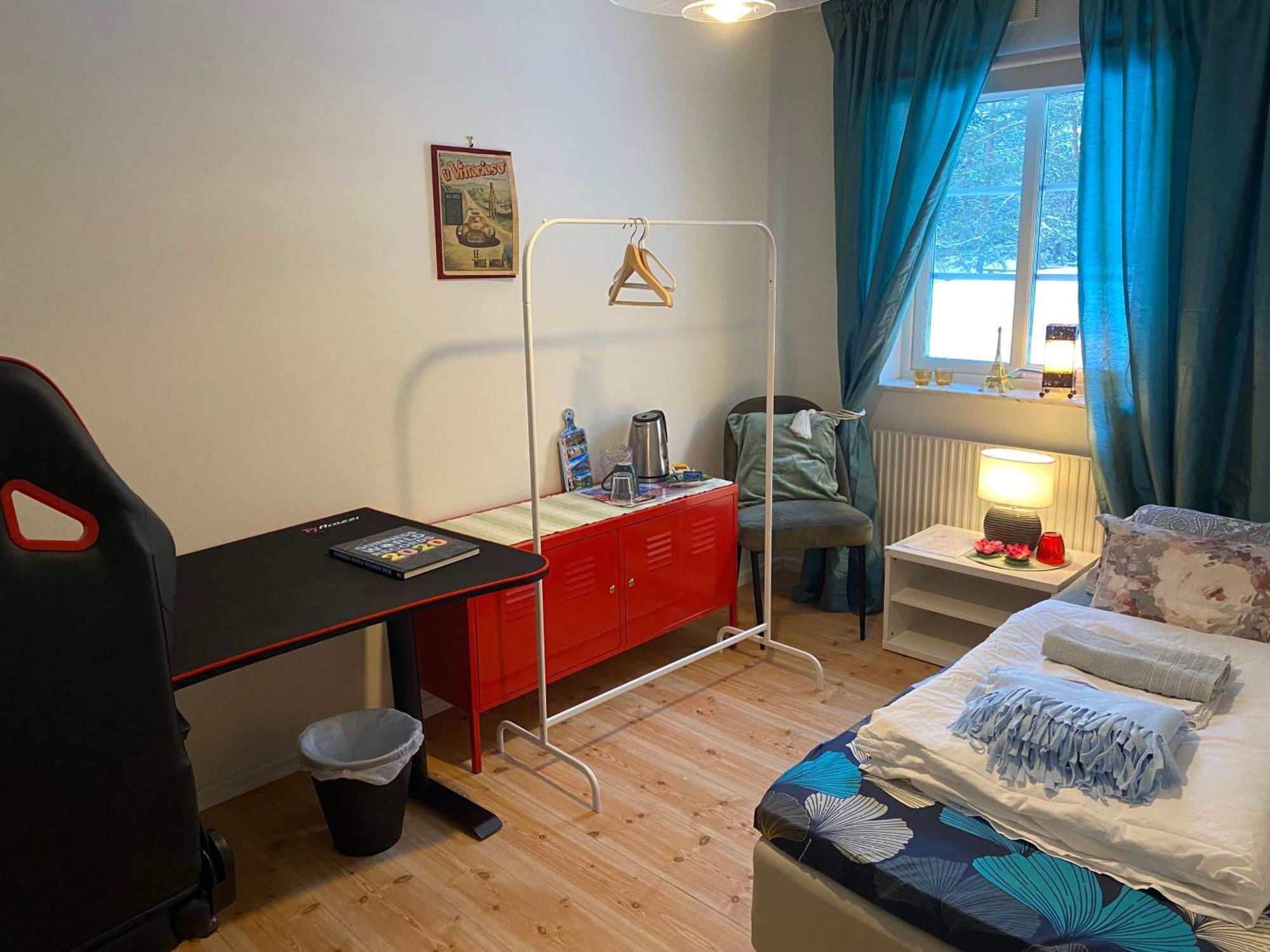 Hotel In Svalsaeter, Kallfors, Jaerna, Stockholm, 5 Min To Golf & 15 Min To Ytterjaerna Concerts Bagian luar foto